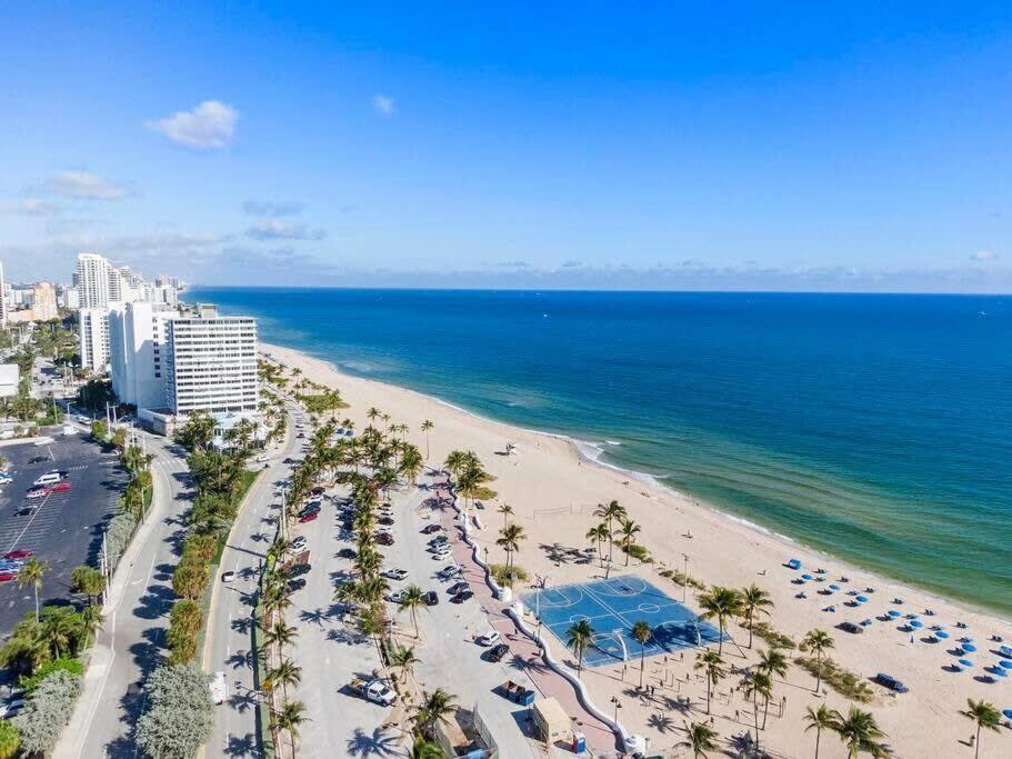Walk To Las Olas Banyan Room Palm Paradise Inn Форт-Лодердейл Екстер'єр фото