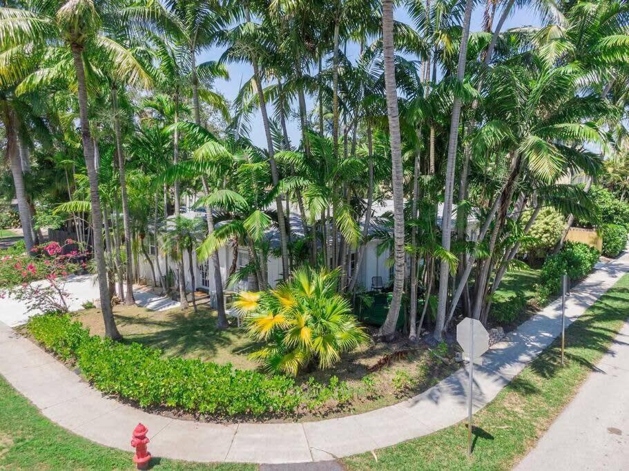 Walk To Las Olas Banyan Room Palm Paradise Inn Форт-Лодердейл Екстер'єр фото